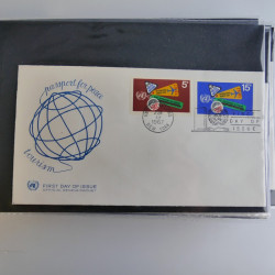 Collection enveloppes FDC timbres des Nations Unies en album.