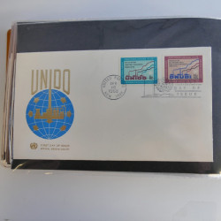 Collection enveloppes FDC timbres des Nations Unies en album.