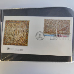 Collection enveloppes FDC timbres des Nations Unies en album.