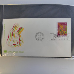 Collection enveloppes FDC timbres des Nations Unies en album.