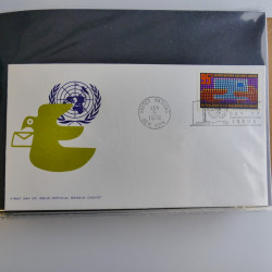 Collection enveloppes FDC timbres des Nations Unies en album.