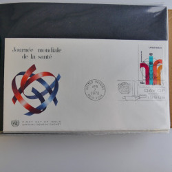 Collection enveloppes FDC timbres des Nations Unies en album.