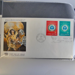 Collection enveloppes FDC timbres des Nations Unies en album.