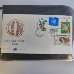 Collection enveloppes FDC timbres des Nations Unies en album.