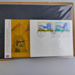 Collection enveloppes FDC timbres des Nations Unies en album.