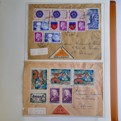 Lot de 44 lettres recommandées France moderne en album.