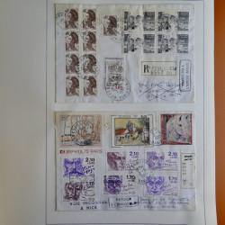 Lot de 44 lettres recommandées France moderne en album.
