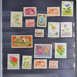 Collection timbres du monde neufs et oblitérés en 8 albums.