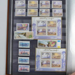 Collection timbres du monde neufs et oblitérés en 8 albums.