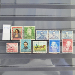 Vrac philatélique de timbres du monde en un carton.