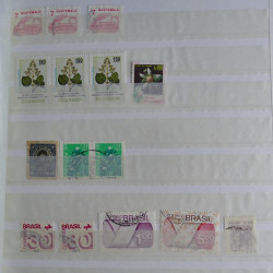 Vrac philatélique de timbres du monde en un carton.