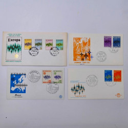 Lot de 135 enveloppes FDC timbres d'Europa 1970-1976 en une boite.