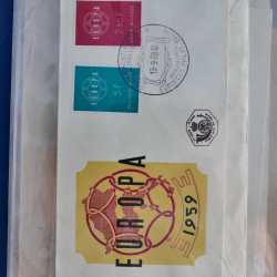 Lot de 42 commémoratifs timbres Europa 1956-1962 en un album.