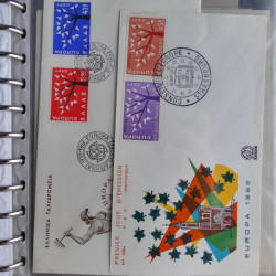 Lot de 42 commémoratifs timbres Europa 1956-1962 en un album.
