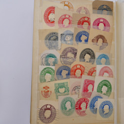 Lot de +700 fragments entiers postaux du monde en un album.