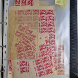 Stock de timbres de Sarre émis en 1947 neufs en un album.