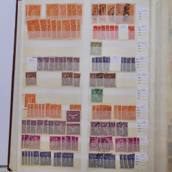 Lot de timbres d'Empire Allemand 1875-1933 neufs et oblitérés en un album.