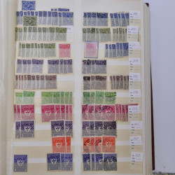 Lot de timbres d'Empire Allemand 1875-1933 neufs et oblitérés en un album.