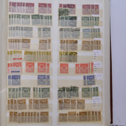 Lot de timbres d'Empire Allemand 1875-1933 neufs et oblitérés en un album.