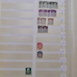 Lot de timbres d'Empire Allemand 1875-1933 neufs et oblitérés en un album.