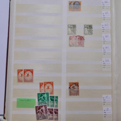 Lot de timbres d'Empire Allemand 1875-1933 neufs et oblitérés en un album.