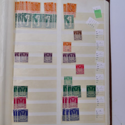 Lot de timbres d'Empire Allemand 1875-1933 neufs et oblitérés en un album.