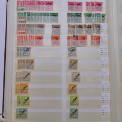 Lot de timbres d'Empire Allemand 1875-1933 neufs et oblitérés en un album.