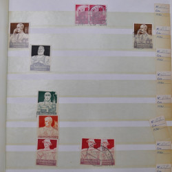 Lot de timbres d'Allemagne Reich 1933-1945 neufs et oblitérés en un album.