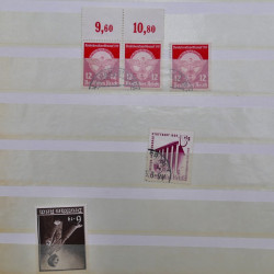 Lot de timbres d'Allemagne Reich 1933-1945 neufs et oblitérés en un album.