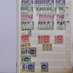 Lot de timbres d'Allemagne Reich 1933-1945 neufs et oblitérés en un album.