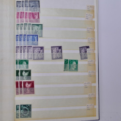 Lot de timbres d'Allemagne Reich 1933-1945 neufs et oblitérés en un album.