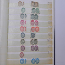 Lot de timbres d'Allemagne Reich 1933-1945 neufs et oblitérés en un album.