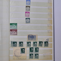 Lot de timbres d'Allemagne Reich 1933-1945 neufs et oblitérés en un album.
