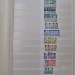 Stock de timbres Allemagne RFA 1949-1999 neufs et oblitérés en 3 albums.