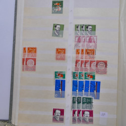 Stock de timbres Allemagne RFA 1949-1999 neufs et oblitérés en 3 albums.