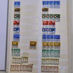 Stock de timbres Allemagne RFA 1949-1999 neufs et oblitérés en 3 albums.