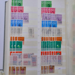 Stock de timbres Allemagne RFA 1949-1999 neufs et oblitérés en 3 albums.