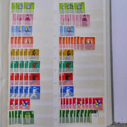 Stock de timbres Allemagne RFA 1949-1999 neufs et oblitérés en 3 albums.