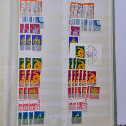 Stock de timbres Allemagne RFA 1949-1999 neufs et oblitérés en 3 albums.