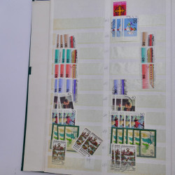 Stock de timbres Allemagne RFA 1949-1999 neufs et oblitérés en 3 albums.