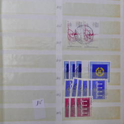 Stock de timbres Allemagne RFA 1949-1999 neufs et oblitérés en 3 albums.