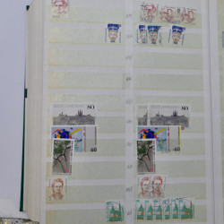 Stock de timbres Allemagne RFA 1949-1999 neufs et oblitérés en 3 albums.