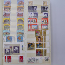 Stock de timbres Allemagne RFA 1949-1999 neufs et oblitérés en 3 albums.