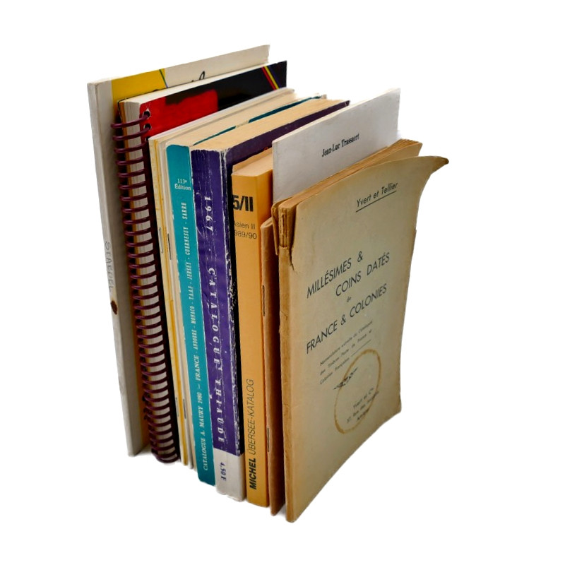 Lot de 12 ouvrages philatéliques d'occasion.