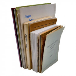 Lot de 37 ouvrages philatéliques d'occasion.
