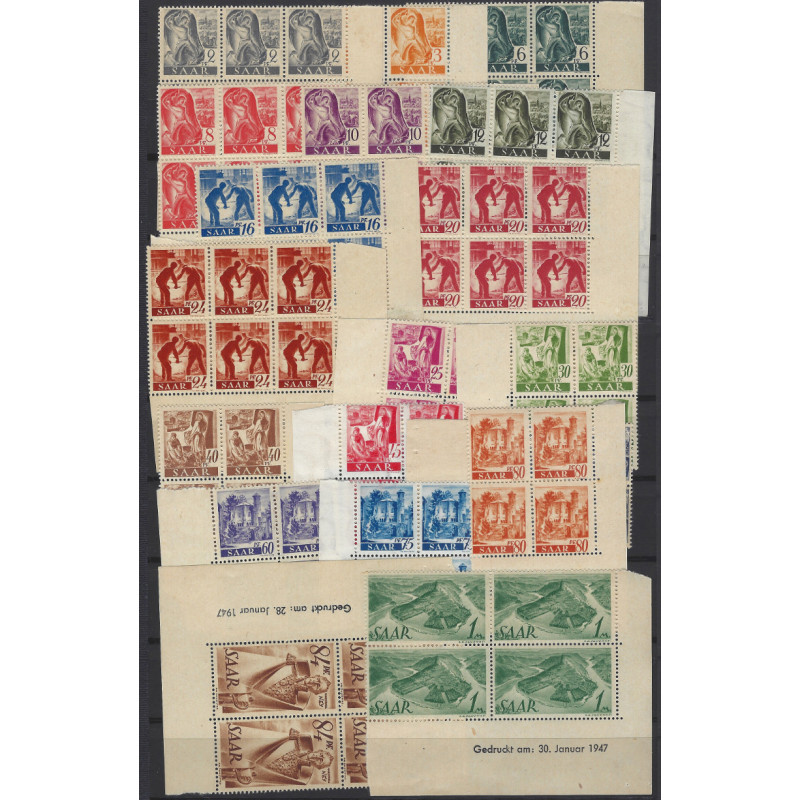 Sarre sélection de timbres neufs** en bloc de 4 entre N°196-228A.