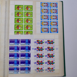 Lot de timbres Nations Unies 1951-1985 neufs en un album.