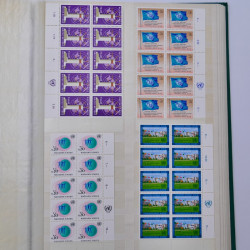 Lot de timbres Nations Unies 1951-1985 neufs en un album.
