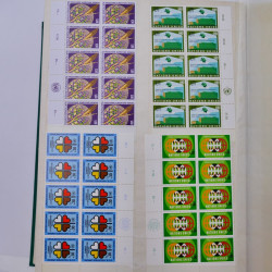 Lot de timbres Nations Unies 1951-1985 neufs en un album.