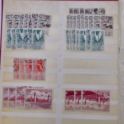 France stock de timbres fins de catalogue neufs et oblitérés en un album.